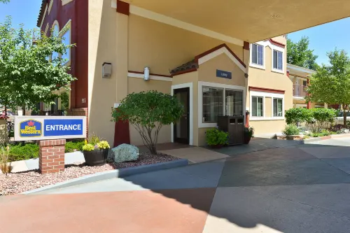 Best Western University Inn Extérieur Photos