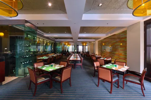 Equatorial Ho Chi Minh City Restauration Photos