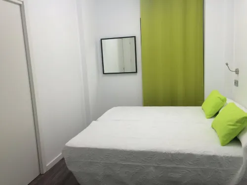 Chameleon Youth Hostel Alicante Photos