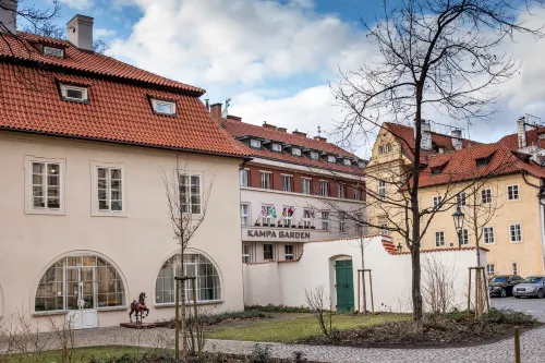 Pytloun Kampa Garden Hotel Prague Extérieur Photos