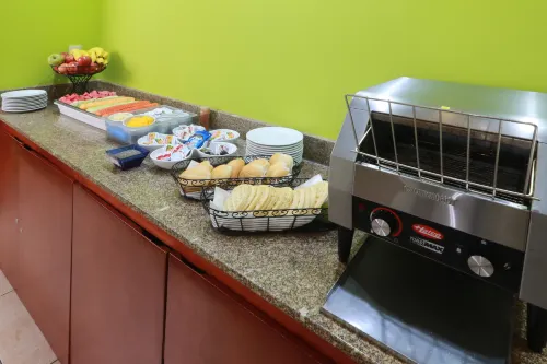 Staybridge Suites Queretaro Restauration Photos