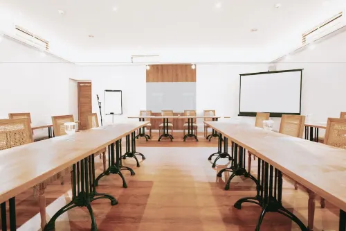 Adhisthana Hotel Fasilitas Bisnis Photos