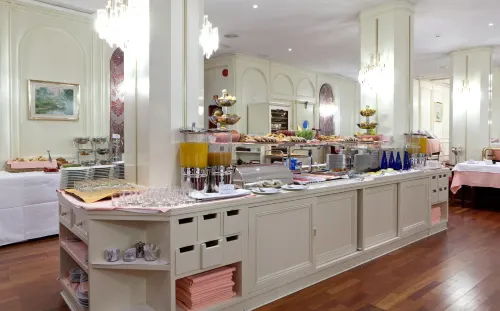 Hotel Liabeny Dining Photos