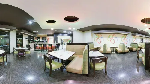 Holiday Inn & Suites Anaheim (1 Blk/Disneyland®) Dining Photos