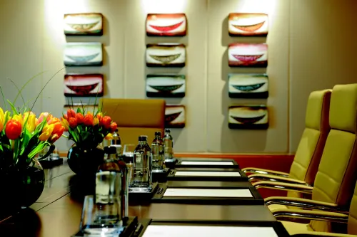 Ritz Carlton DIFC Downtown Dubai Бизнес-удобства Photos