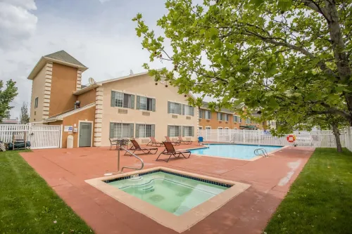 Quality Inn & Suites Airport West Leisure & Recreation Photos