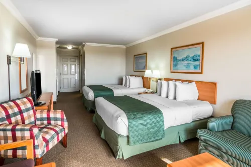 Coratel Inn and Suites by Jasper Ocean Shores Photos