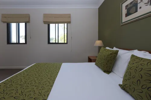Leisure Inn Spires Photos