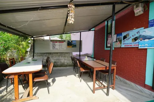 Harry Guest House & Restaurant Area Publik Photos