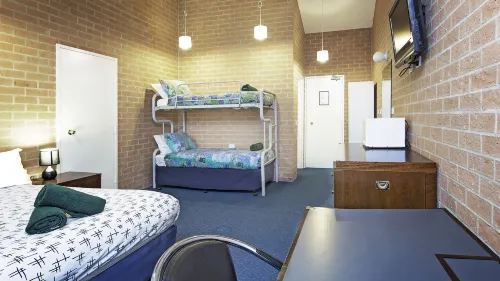 Alpine Resort Motel Photos