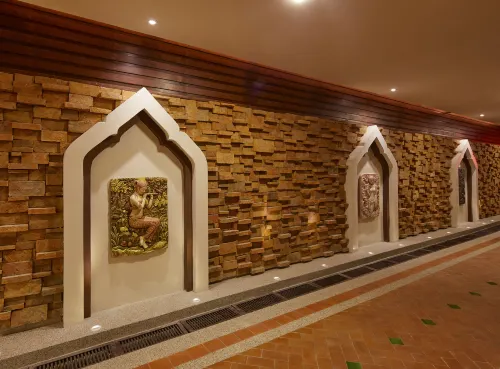 The Agate Pattaya Boutique Resort Рядом с отелем Photos