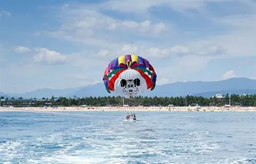Sun Cruise Resort and Yacht À proximité de l'hôtel Photos