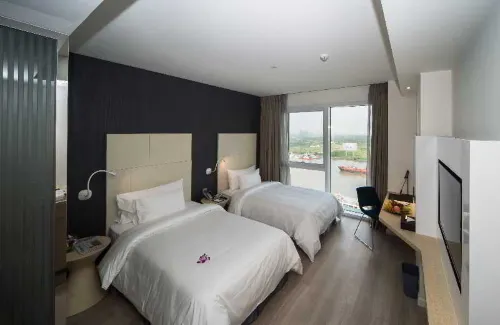 Liberty Central Saigon Riverside Hotel Photos
