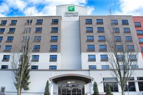Holiday Inn Express Vancouver Airport-Richmond Exterior Photos