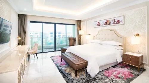 Sheraton Grand Danang Beach Resort & SPA Photos
