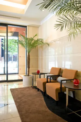 the b hakata Public Areas Photos