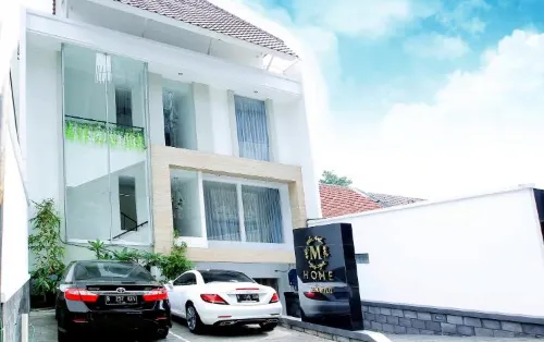 M Home Eksterior Photos