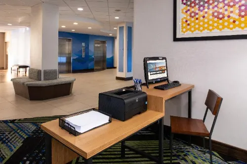 Holiday Inn Express Towson- Baltimore North Near Hotel Photos