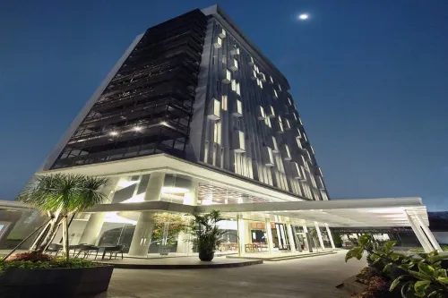 Ra Premiere Simatupang Jakarta Избранное Photos