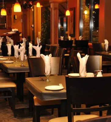 Irwin's Mountain Inn Restauration Photos