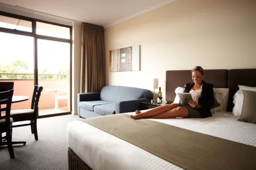 Comfort Hotel Adelaide Meridien Photos