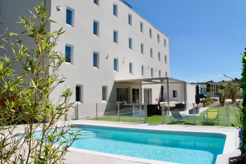 Brit Hotel Martigues Nord À ne pas manquer Photos