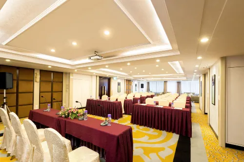 Emperor Hotel Business Photos