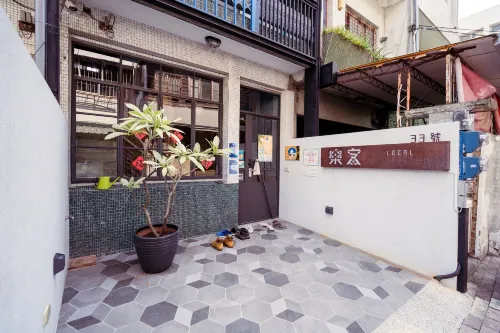 Local Backpacker Hostel Featured Photos