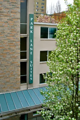 Park Lane Suites & Inn Exterior Photos