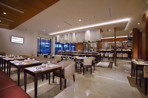 Aston Bojonegoro City Hotel Ristorazione Photos