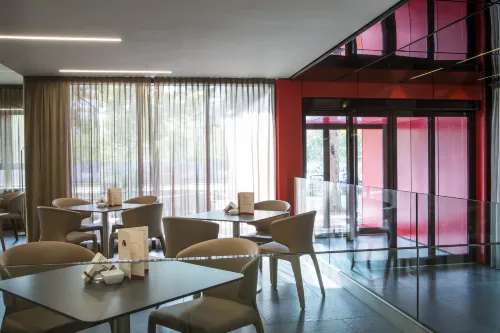 UNA HOTELS Bologna Fiera Dining Photos