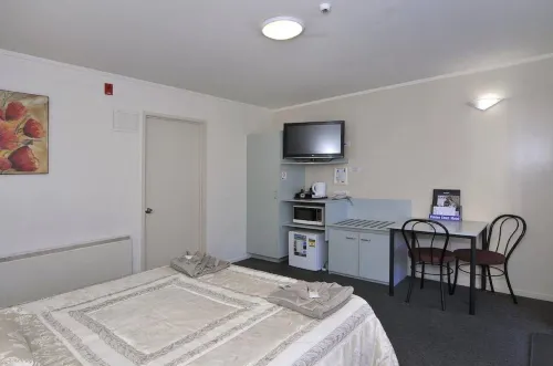 Fenton Court Motel Photos