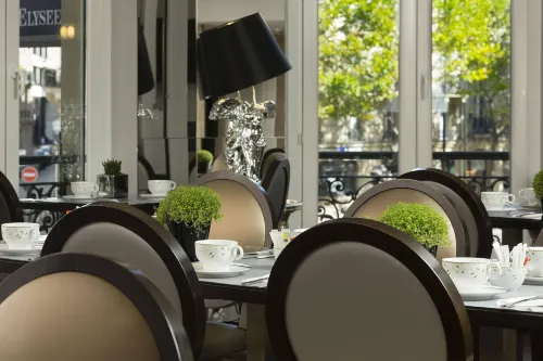 Hôtel Plaza Elysées Paris Restauration Photos