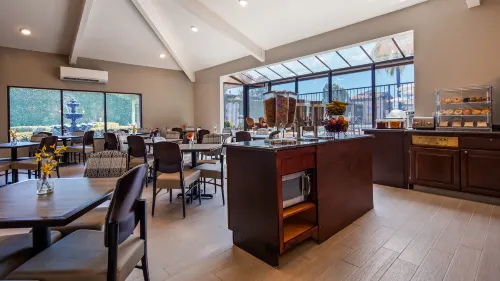 Best Western Plus Executive Inn Dining Photos
