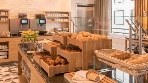 Holiday Inn Express Munich City West Dining Photos