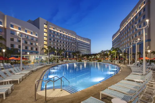Universal’s Endless Summer Resort – Surfside Inn and Suites Featured Photos