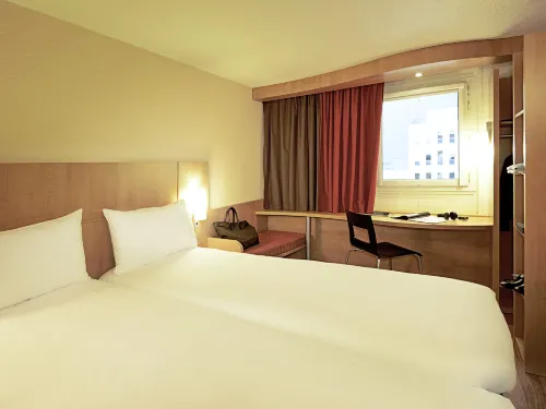 Ibis Catalao Photos
