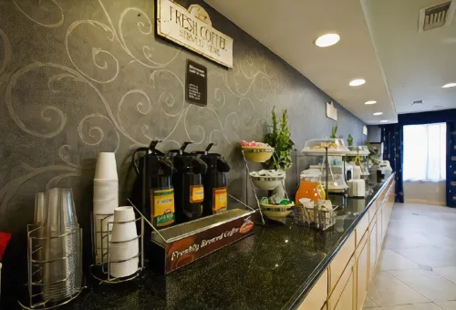 Best Western Lanai Garden Inn  Suites Ristorazione Photos
