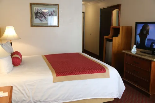 Best Western Plus South Bay Hotel Photos