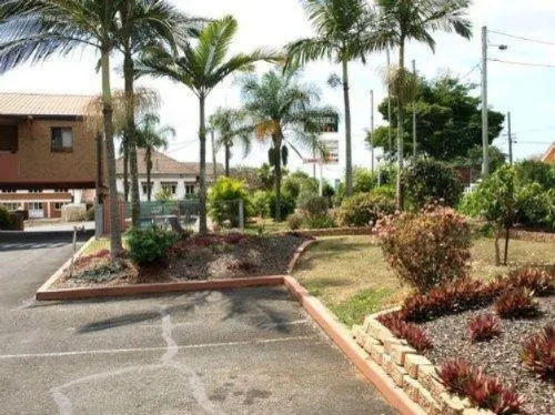 Lancaster Court Motel Featured Photos