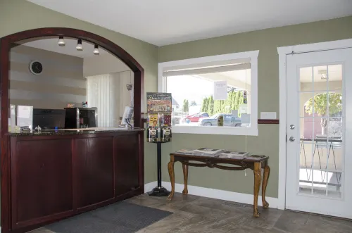 Best Budget Inn & Suites Kamloops Public Areas Photos