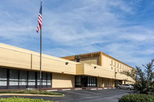 Quality Inn Near Joint Base Andrews-Washington Area Eksterior Photos