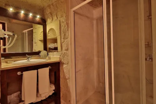 Elaa Cave Hotel Photos