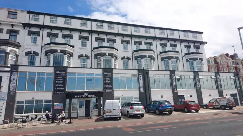 The President Hotel Exterior Photos