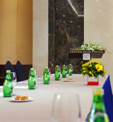 Central Palace Hotel Business Facilities Photos