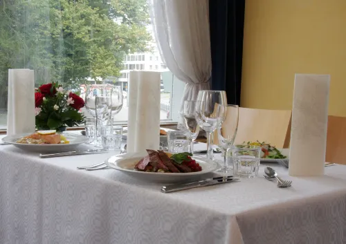 Hotel Arthur Dining Photos