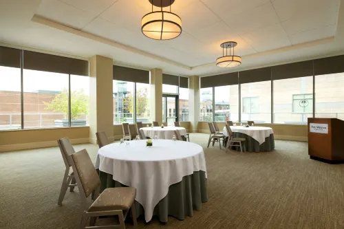 The Westin Bellevue Restauration Photos