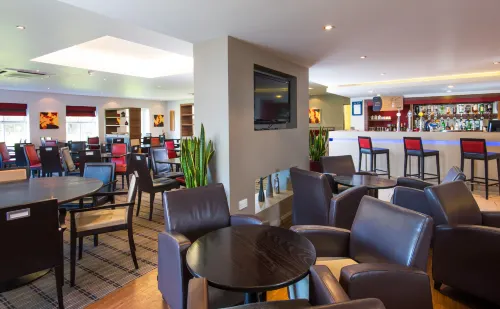 Holiday Inn Express Warwick - Stratford-Upon-Avon Featured Photos