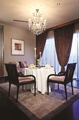 Fairmont Dubai Restauranger Photos