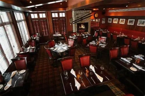 Château Beauvallon Dining Photos